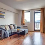 Silver Hills & With Free Parking 3*