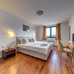 Silver Hills & With Free Parking 3*
