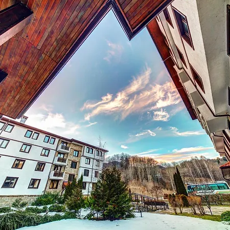 Silver Hills & With Free Parking