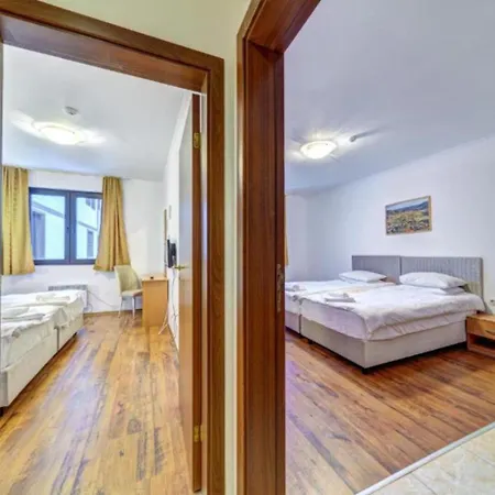 Silver Hills & With Free Parking Hotel