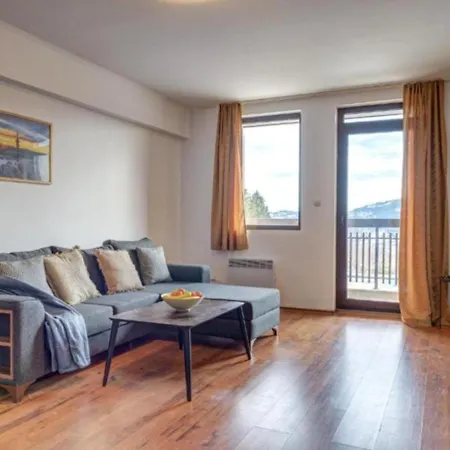 Silver Hills & With Free Parking 3*