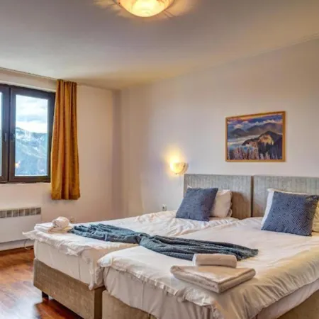Silver Hills & With Free Parking Smolyan