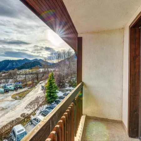 Silver Hills & With Free Parking
