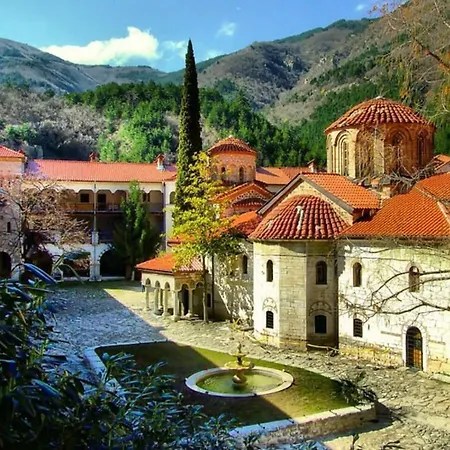 Silver Hills & With Free Parking Szmoljan