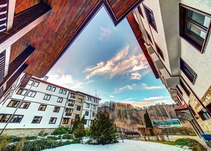 Silver Hills & With Free Parking