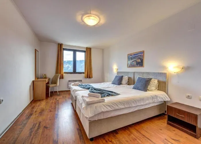 Silver Hills & With Free Parking Szmoljan