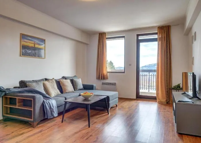 Silver Hills & With Free Parking 3*