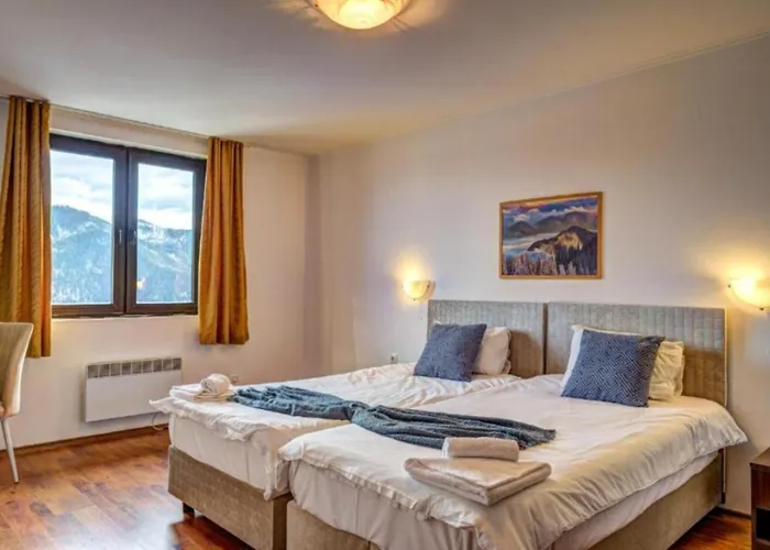 Silver Hills & With Free Parking Szmoljan