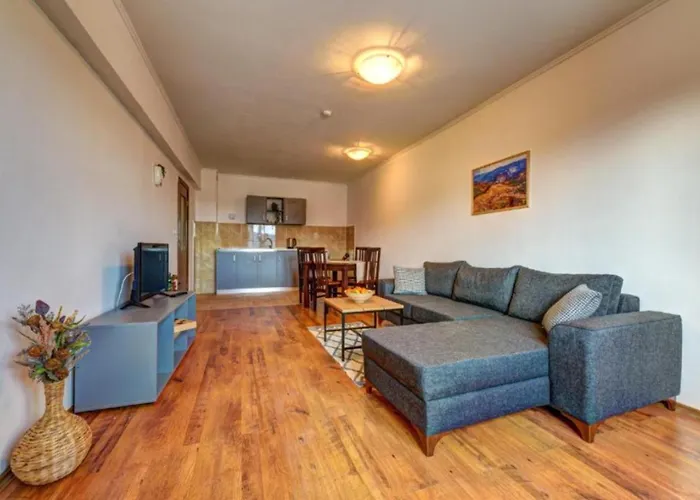 Silver Hills & With Free Parking 3* Szmoljan