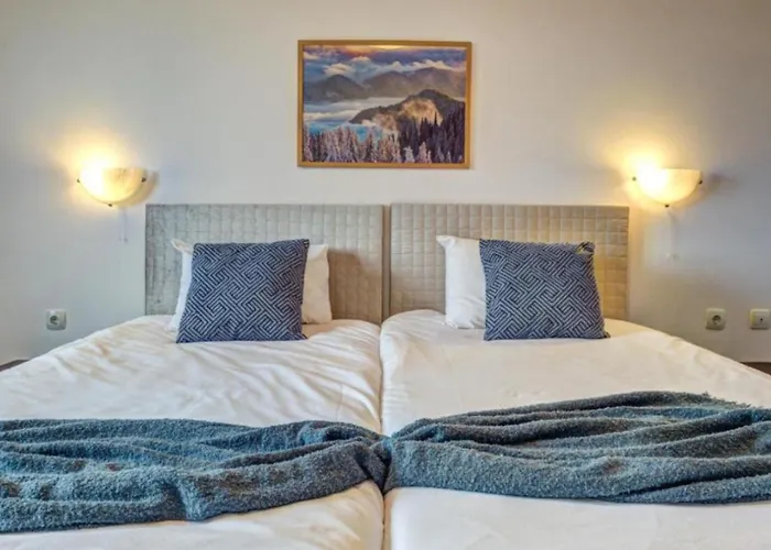 Silver Hills & With Free Parking Szálloda 3*