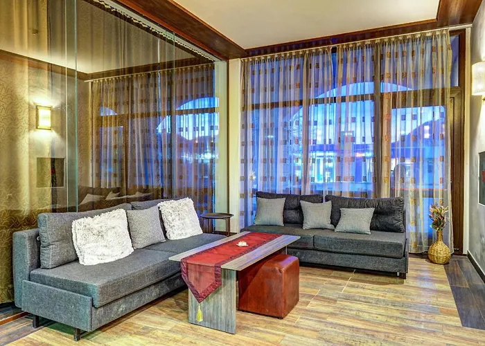 Silver Hills & With Free Parking Szálloda 3*